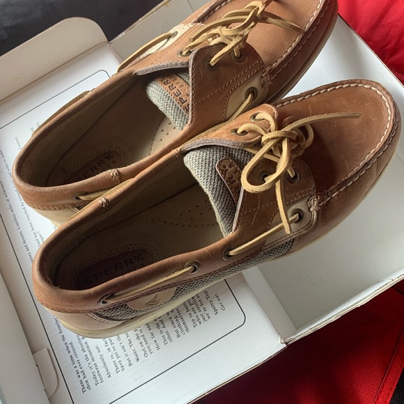 Too smal - Picture 3 of 3